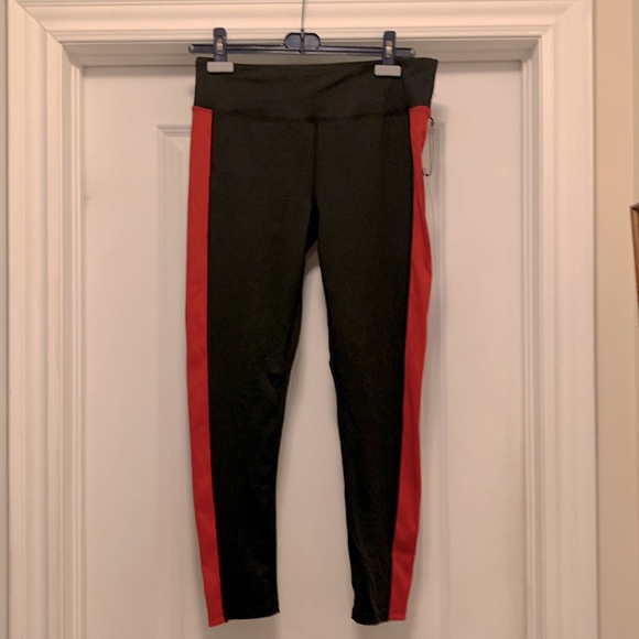 Kyodan new 7/8 length running pants key pocket in waist. Black with side pink - Picture 1 of 4